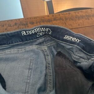 Rubberband Stretch Skinny Jeans sz 29 9/10